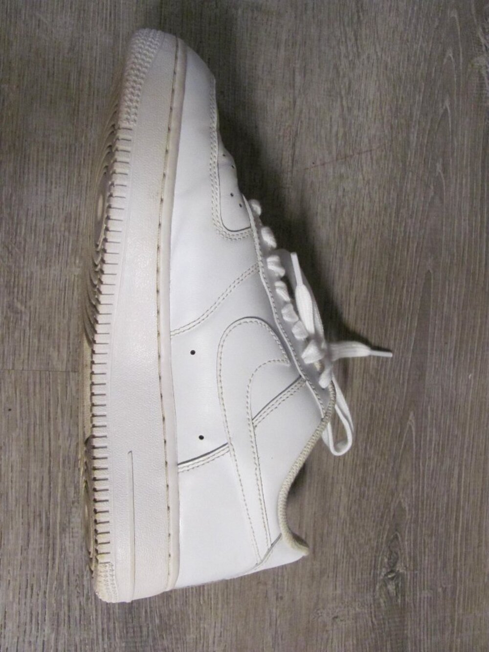 Nike Air Force 1 '07 Triple White Size 8 Mens Low Top Sneakers CW2288-111